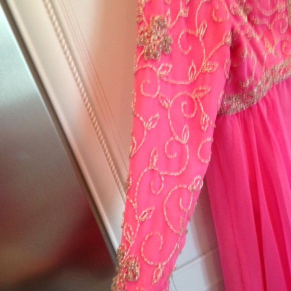 Mother of the Bride Gown. Hot Pink - Picture 4 of 7